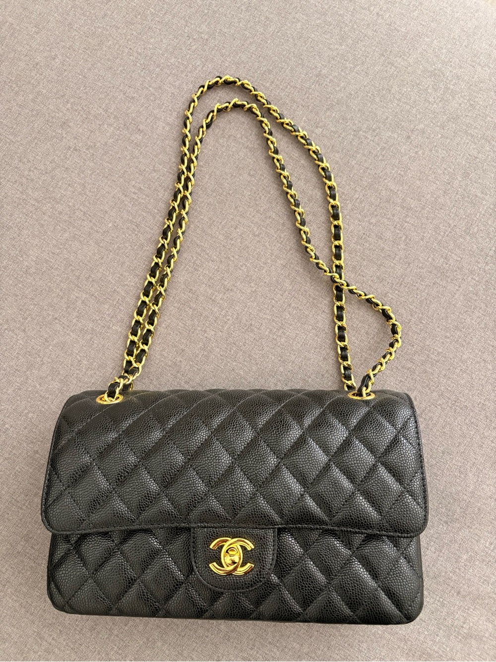 Classic Black Quilted Shoulder Bag with Gold Chain